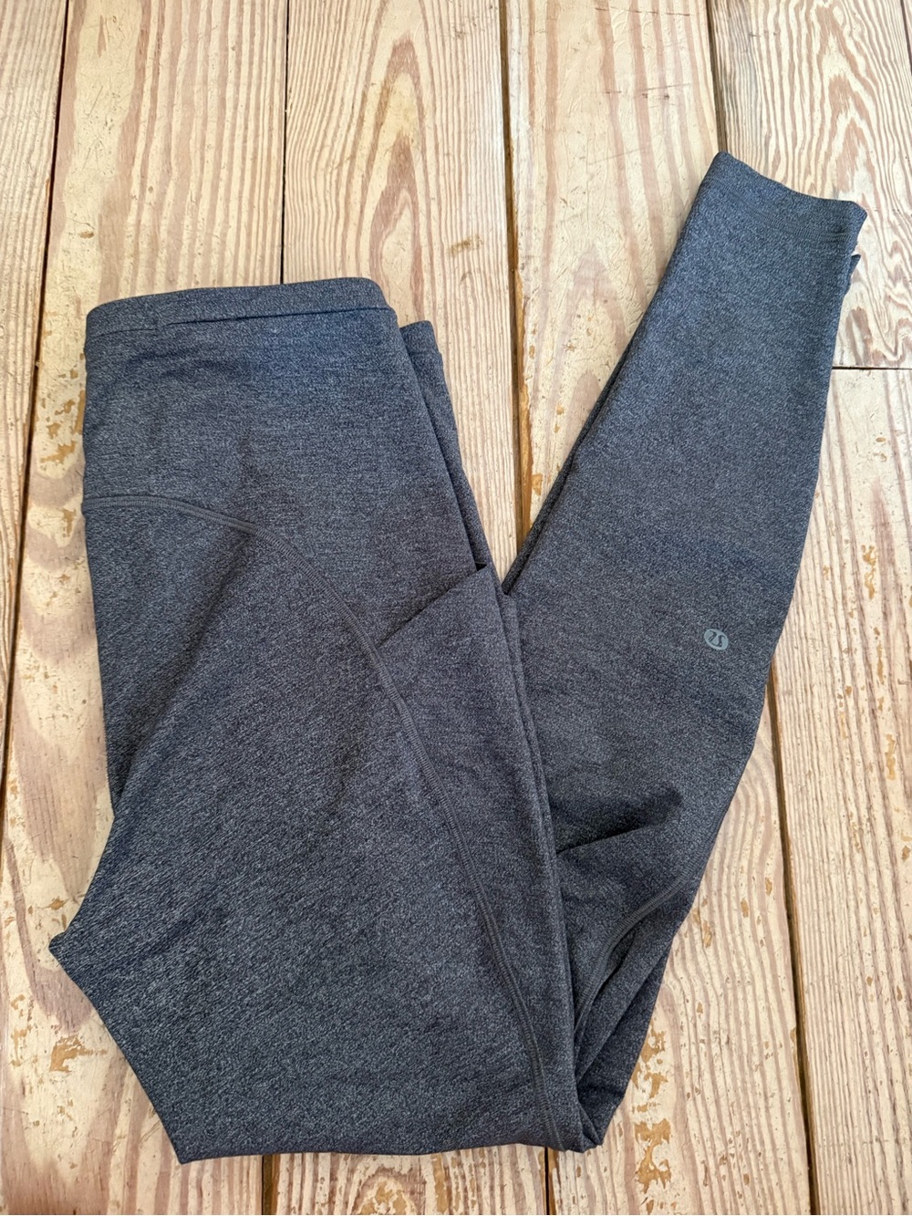 Lululemon Fast and Free High-Rise Tight Size 8 - Heathered Graphite Grey